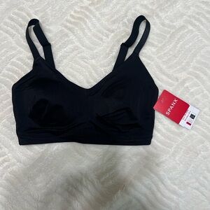 NWT Spanx All-In-One Wireless Bra Black XS D-DD Adjustable Comfort Support